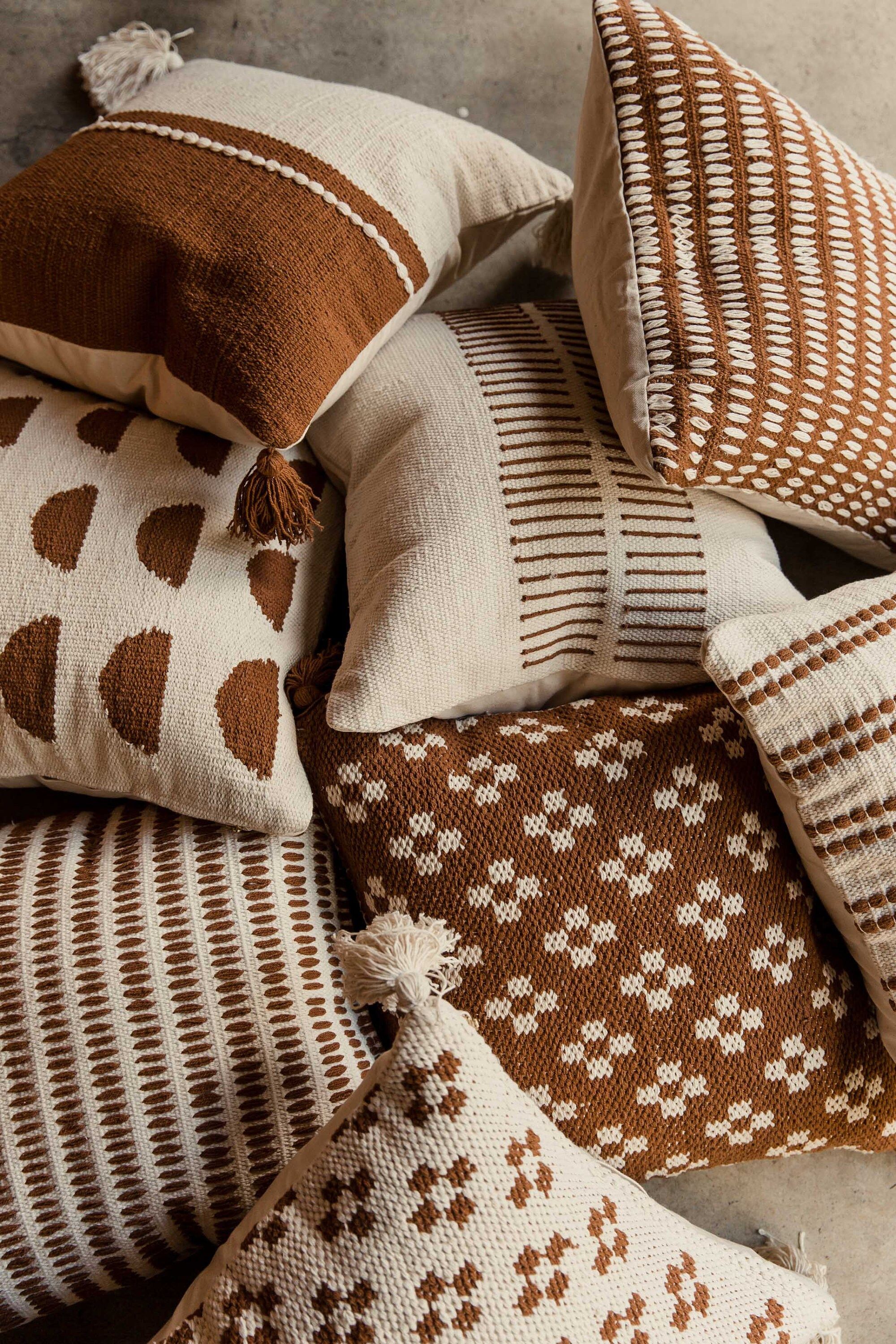 Throw Pillows - The Perfect Home Decor Accent